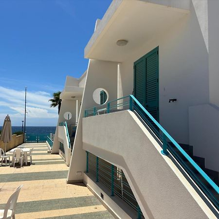 拉卡里Terrazze Del Mare公寓式酒店 外观 照片